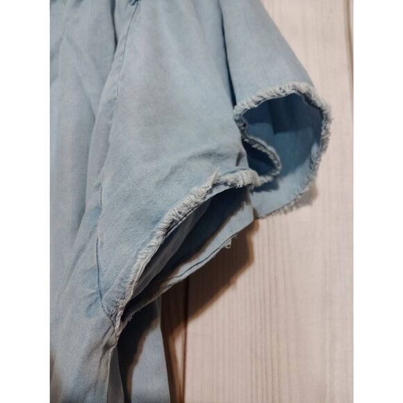 A.n.a 2x Chambray Blue Square Neck Blouse Top Flutter Sleeve Frayed Hem Women's - Picture 5 of 8